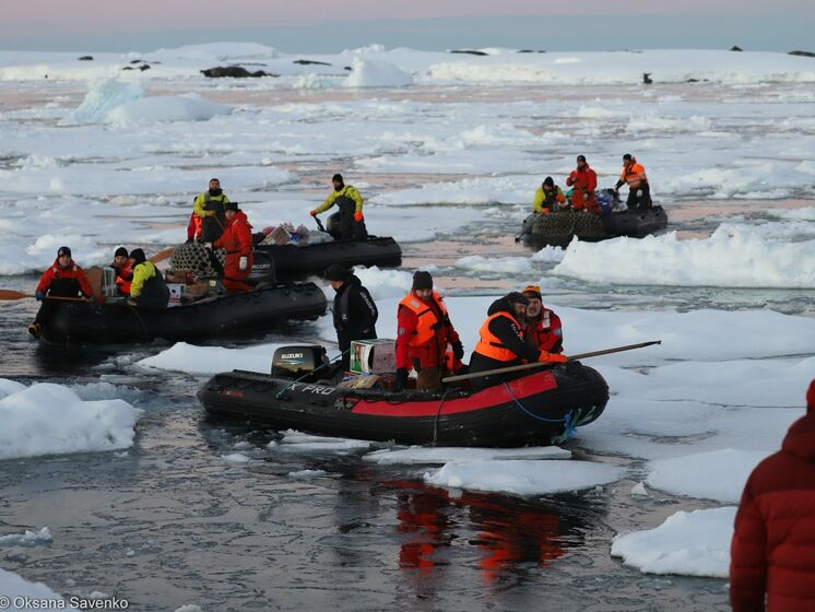 На украинскую антарктическую станцию прибыла первая группа сезонной экспедиции
