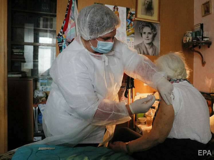 В Украине разрешили бустерную вакцинацию от COVID-19 для людей старше 60 лет – Минздрав