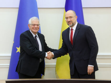 Целью РФ является недопущение вступления Украины в ЕС и НАТО, отметил на встрече с Боррелем Шмыгаль