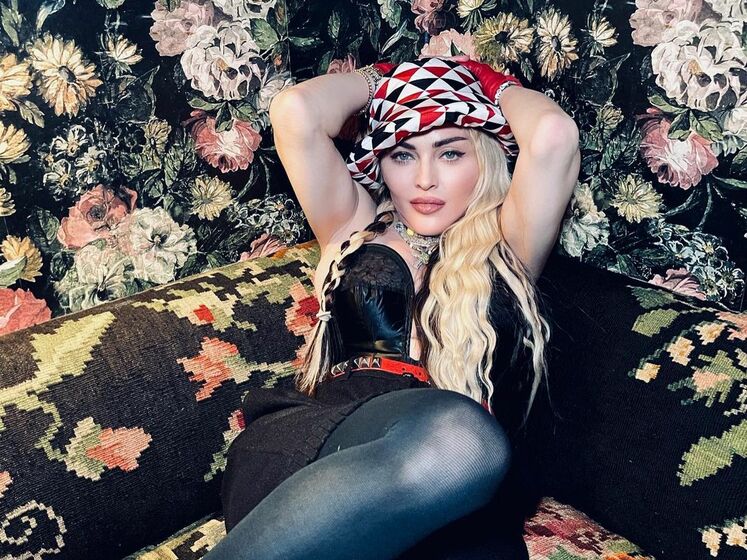 Мадонна показала новые фото с бойфрендом, который младше на 35 лет