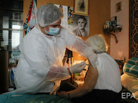 В Україні дві дози вакцини проти COVID-19 отримало понад 14 млн осіб