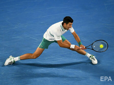 Джокович провел первую тренировку на центральном корте Australian Open "Арене Рода Лэйвера"