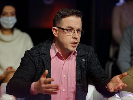 По словам Дроздова, после смены владельца журналистам "4 канала" "выставили параметры", с которыми он не согласился