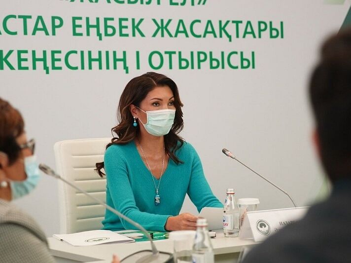 Дочь Назарбаева назвала события в Казахстане "жестоким уроком"