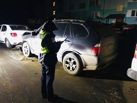 В Івано-Франківській області підірвали автомобіль, постраждав і підозрюваний – поліція