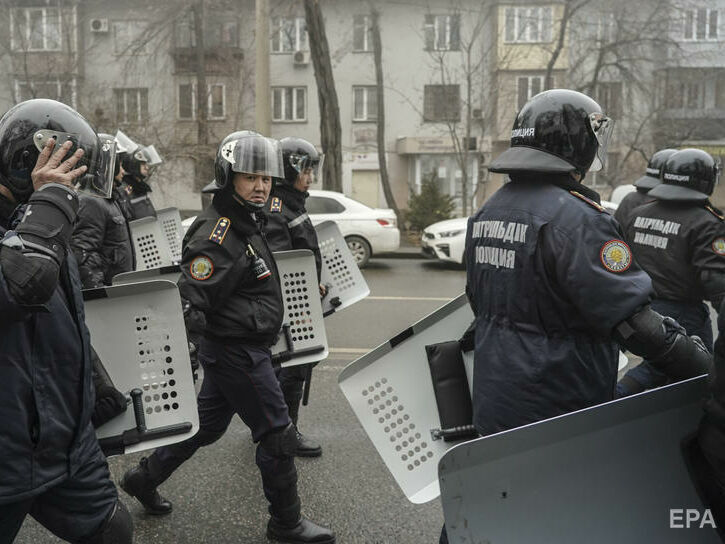 У Казахстані поліція оголосила про "таємні захоронення" учасників протестів в Алмати