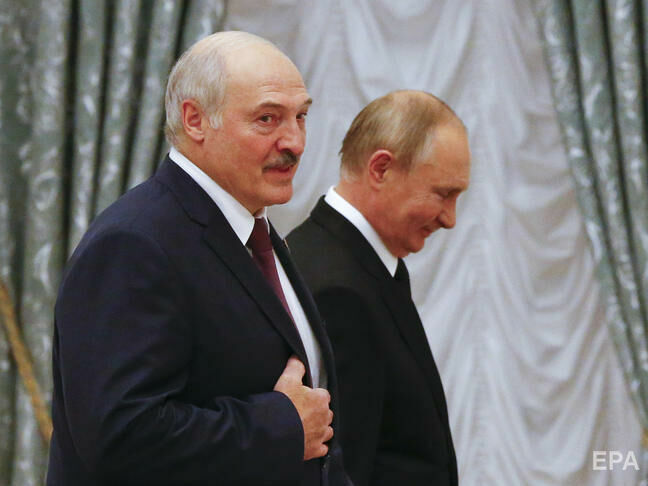 "Не ми перші, українці почали стягувати туди війська". Лукашенко обіцяє розмістити на кордоні з Україною цілий контингент. Відео
