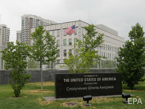 Держдепартамент США зобов'язав сім'ї американських дипломатів покинути Україну