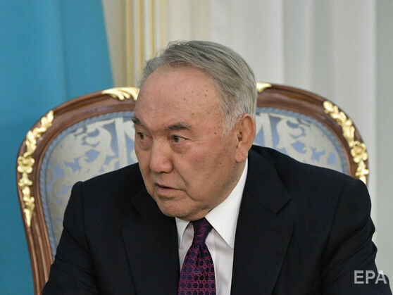Назарбаєв покинув посаду голови керівної партії Казахстану "Нур Отан", його місце зайняв Токаєв