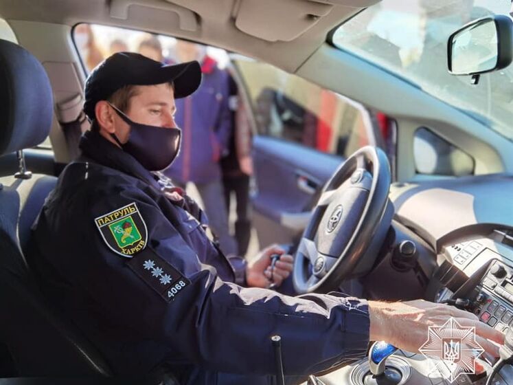2021 року було пошкоджено 561 службовий автомобіль патрульної поліції України