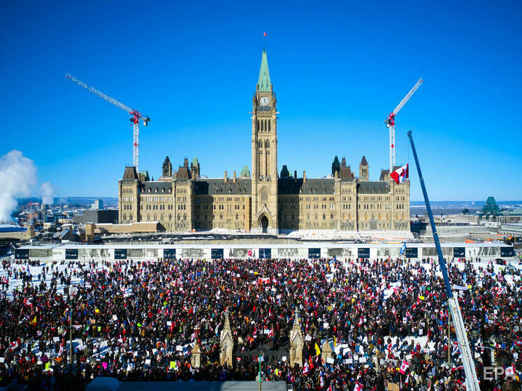 На тлі протестів далекобійників у Канаді Трюдо із сім'єю переїхав у "секретне місце" – ЗМІ