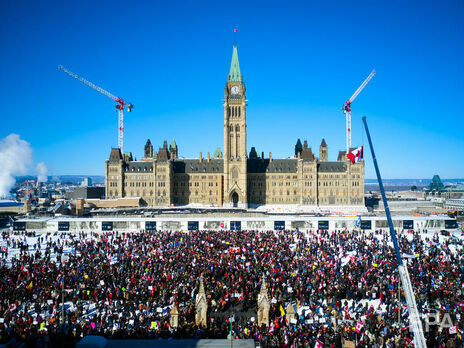 На тлі протестів далекобійників у Канаді Трюдо із сім'єю переїхав у 