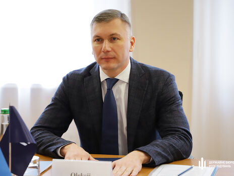 Сухачов виконував обов'язки глави ДБР із вересня 2020 року, потім переміг у конкурсі на посаду глави бюро і наприкінці минулого року його призначили керівником бюро