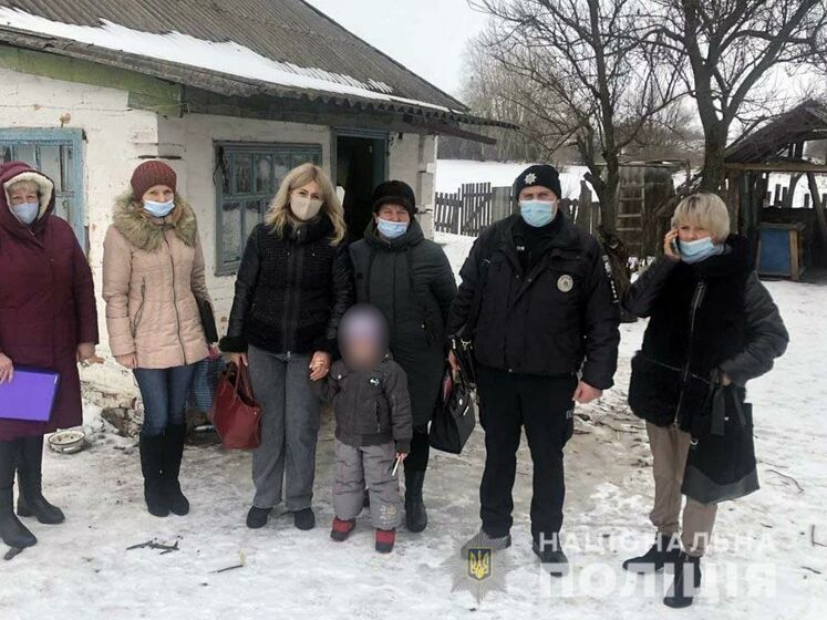 У Полтавській області мати залишила хвору доньку у неопалюваному будинку і поїхала до Києва – поліція