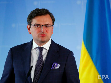 Україна відкрита до діалогу, але ніхто не зможе змусити її перетнути свої "червоні лінії", зазначив Кулеба