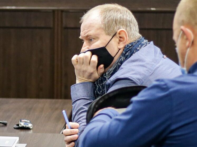 Чаус рассказал, что из него выбивали показания против Порошенко. Видео опубликовал нардеп Арьев