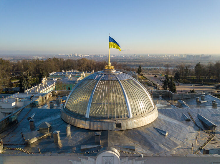 Соціолог розповів, чи виграє нинішня влада в Україні від перенесення парламентських виборів