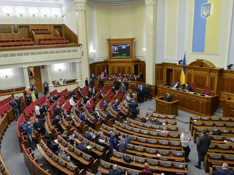 Согласно результатам опроса КМИС, проходной барьер в 5% преодолевают семь политических партий в Украине