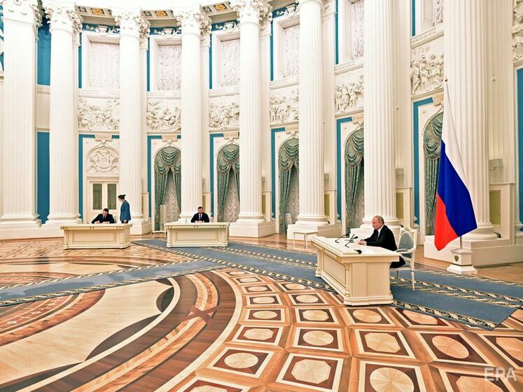Путін підписав укази про визнання "ДНР" та "ЛНР" у присутності Пушиліна і Пасічника