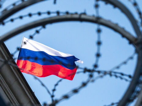 Россия эвакуирует из Украины персонал посольства и генконсульств