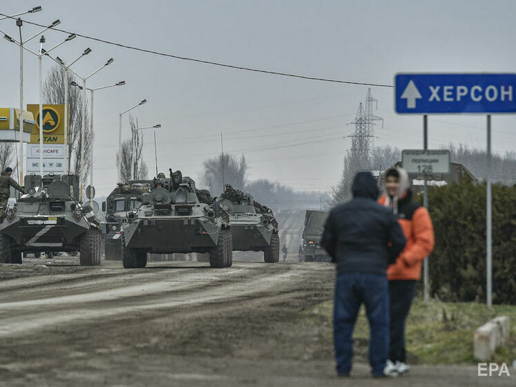 Херсон в осаде оккупантов: российские военнослужащие захватили некоторые админздания и телевышку, в городе пропали украинские каналы