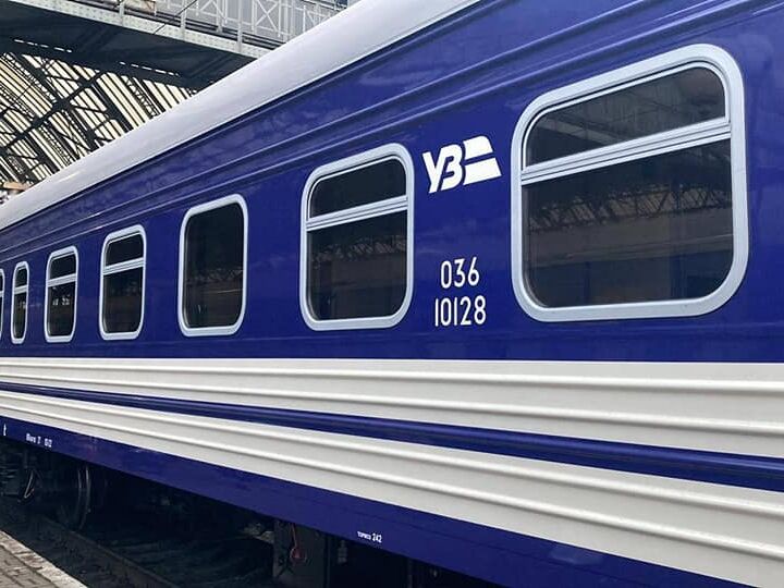 Поездами "Укрзалізниці" эвакуировали уже 1,5 млн человек