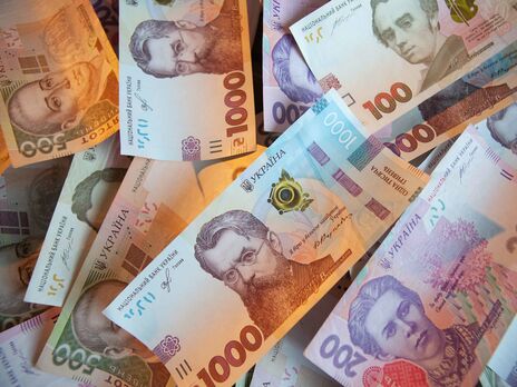 На день українці можуть знімати у банку до 100 тис. грн