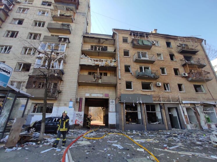 Російські окупанти влучили в житлову п'ятиповерхівку в Києві, є загиблий – ДСНС