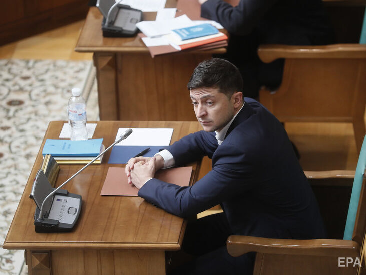 Зеленский объявил безвиз для иностранцев, оказывающих гуманитарную помощь украинцам. Россиян это не касается