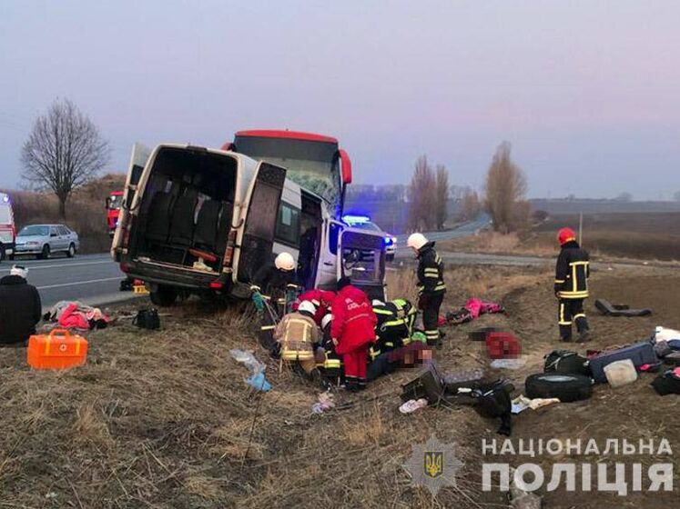 В Хмельницкой области автобус с переселенцами попал в ДТП, семь человек погибли