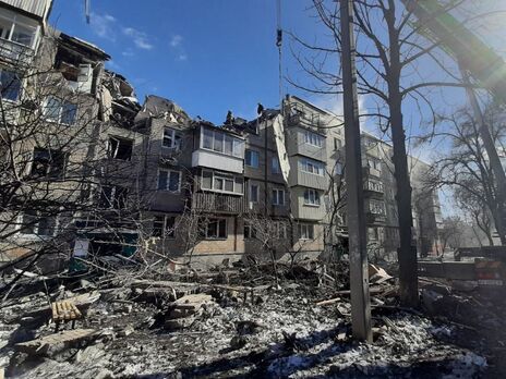 В Харькове разрушены сотни домов, спасатели продолжают разбирать завалы