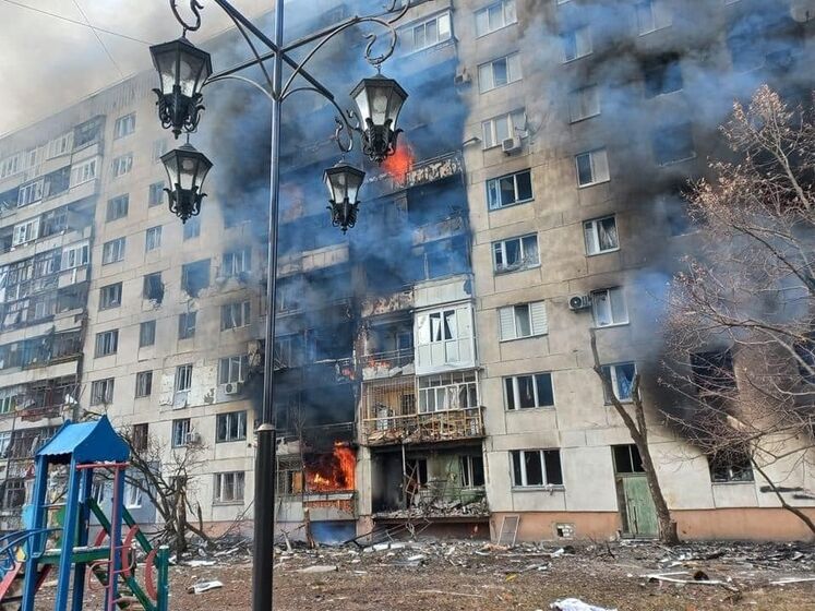 Окупанти обстрілювали Сєвєродонецьк, Рубіжне та Лисичанськ, спалахнули десятки будинків. Є загиблі