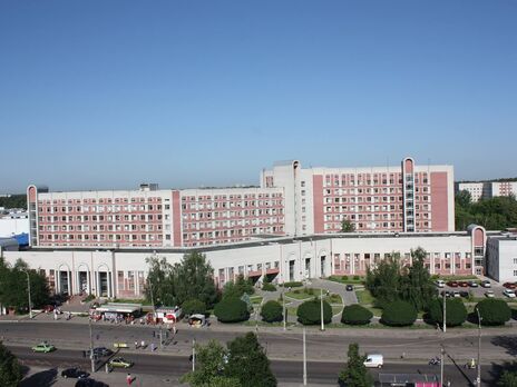 Оккупанты обстреляли больницу в Чернигове. Больных приходится держать в коридорах при температуре +10 °C