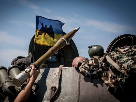 Українські військові знищили російську БМП