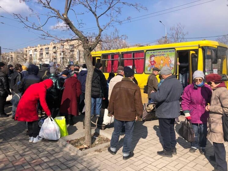 За день в Украине по гуманитарным коридорам эвакуировали 3,8 тыс. человек, автобусы в Мариуполь снова не пропустили – Верещук