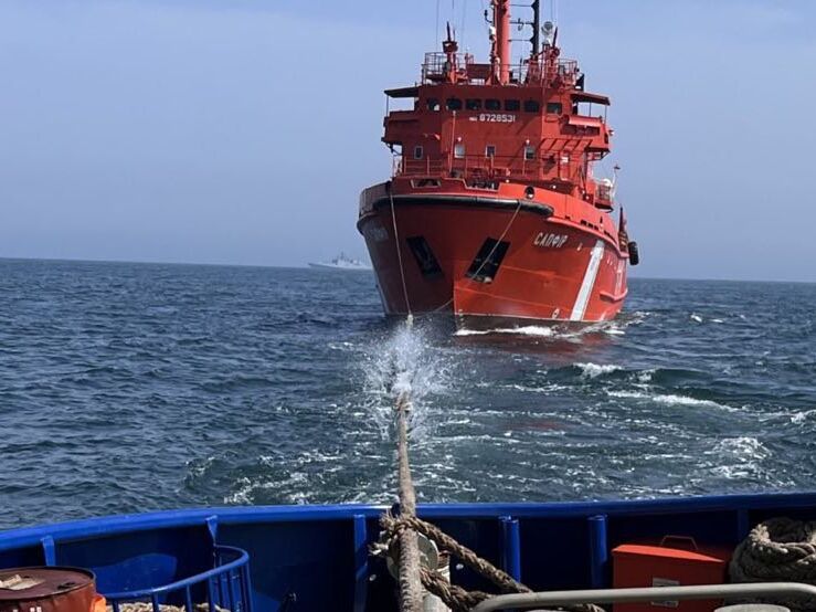 Україна повернула під свій контроль захоплене окупантами рятувальне судно "Сапфір" – Офіс президента