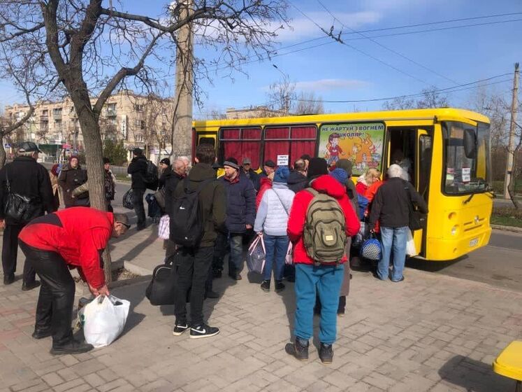 Окупанти зірвали евакуацію з Лисичанська – Гайдай