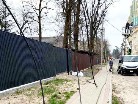 Аварийные бригады ДТЭК продолжают возобновление электроснабжения в населенных пунктах Киевской области, освобожденных Вооруженными силами Украины