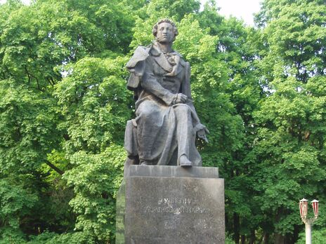 У переліку об'єктів, які пропонують демонтувати в Києві, пам'ятник російському поету Олександрові Пушкіну