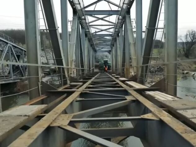 В "Укрзалізниці" планують відновити залізничний міст через річку Ірпінь до 8 травня