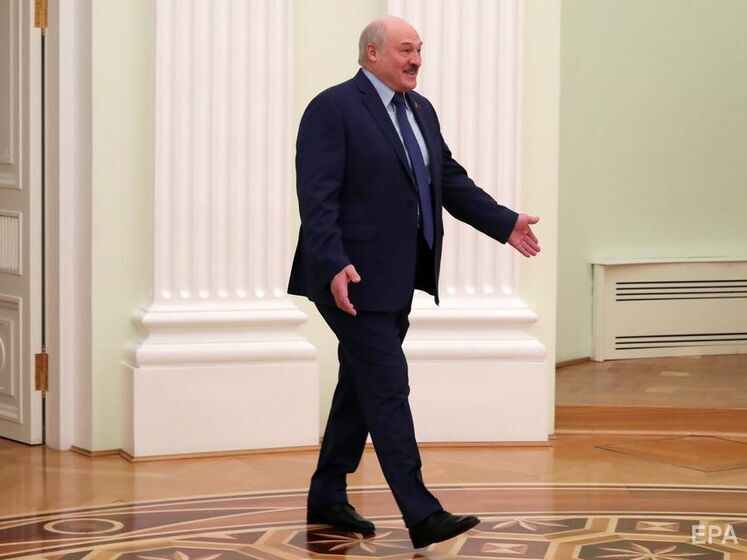 Лукашенко на Великдень закликав сусідів "берегти мир" і розповів про "голодні" Литву, Латвію та Польщу