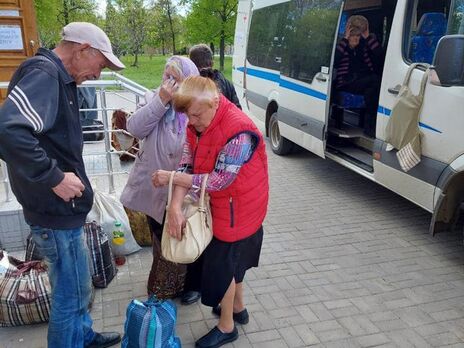 Из Попасной под обстрелами удалось вывезти 58 человек – Луганская ОВА