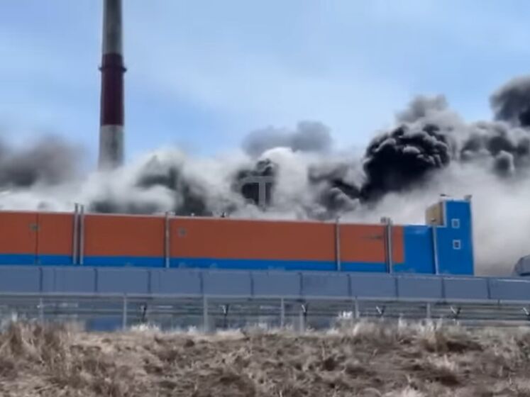 У РФ двічі на день горіла електростанція. Відео