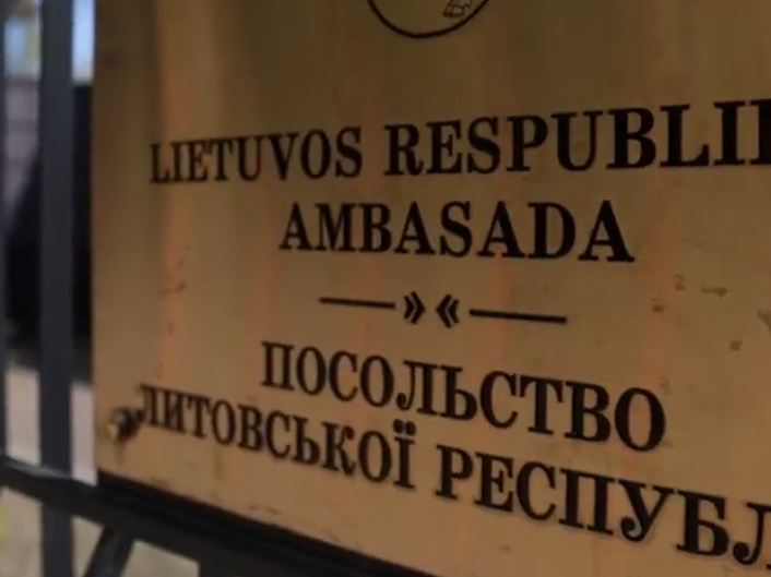Нацгвардія в посиленому режимі охороняє посольства, які відновили роботу в Києві