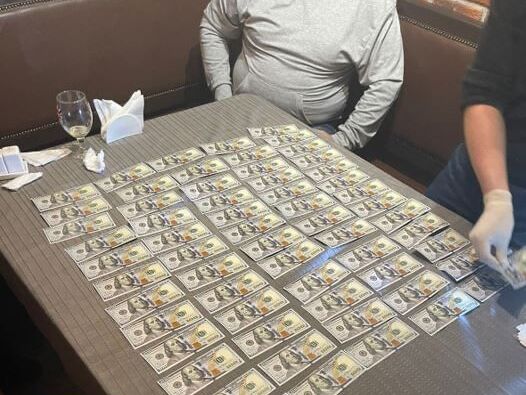 Житель Львова за $10 тис. виготовляв військовозобов'язаним документи для виїзду за кордон – Офіс генпрокурора