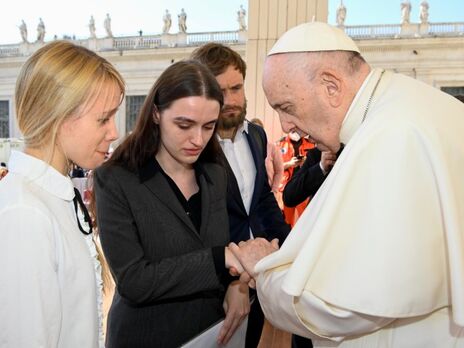 Катерина Прокопенко і Юлія Федосюк зустрілися з папою римським у Римі
