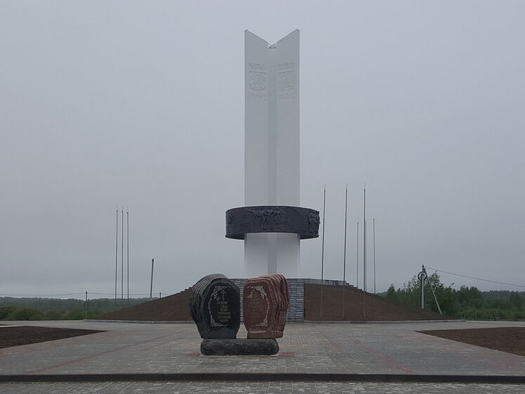 У Чернігівській області знесуть монумент "Три сестри", присвячений "дружбі" України, Росії та Білорусі