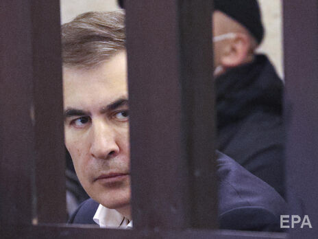 Саакашвили требует постоянного допуска в клинику семьи и личного врача