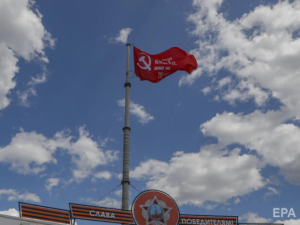 В Госдуме предлагают сделать советский флаг государственным флагом России &ndash; как "символ возрождающейся супердержавы"