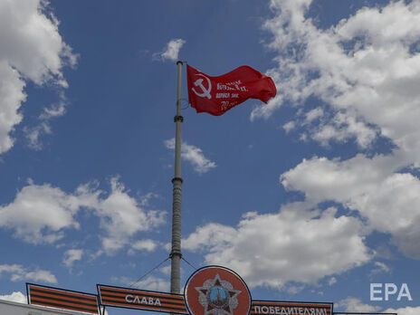 У Держдумі пропонують зробити радянський прапор державним прапором Росії – як 